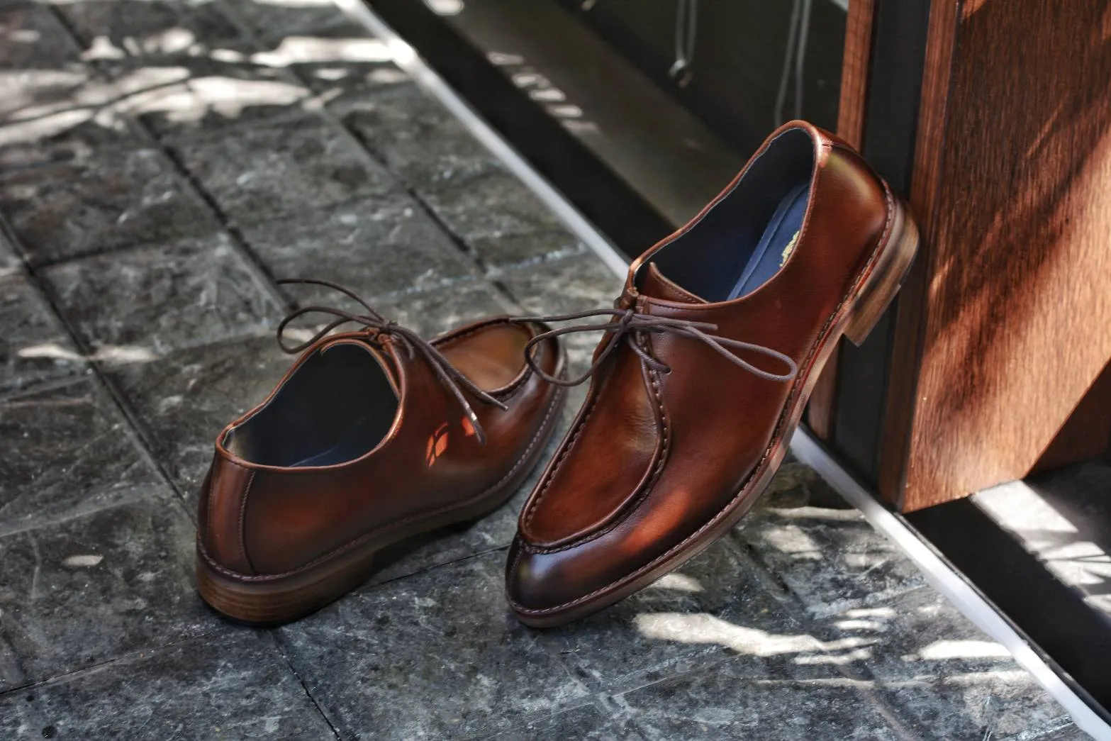 502-4 Oxford Tanned Painted Moc Toe