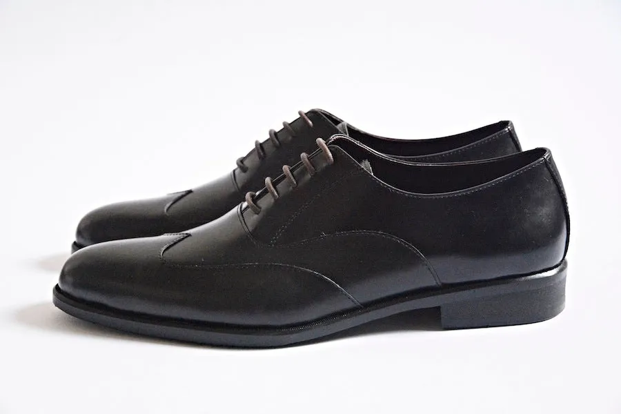 502 Black Wingtip Oxford Shoe