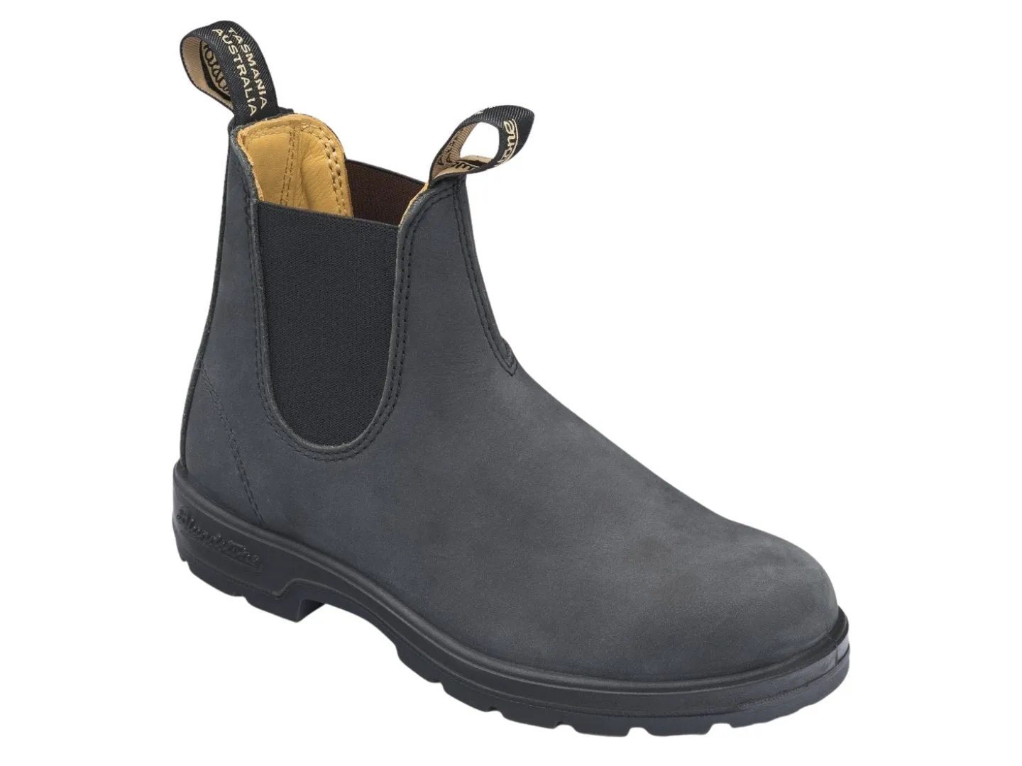 Blundstone 587 boots in rustic black