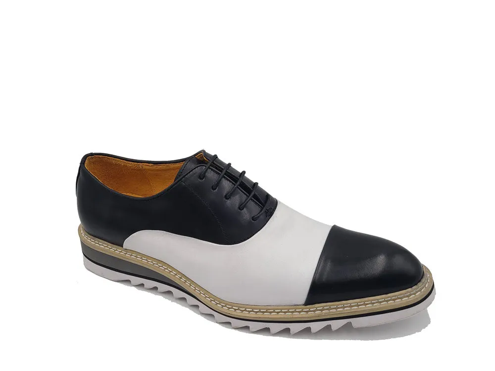 Brogue Oxford Shoes with Five Eyelets