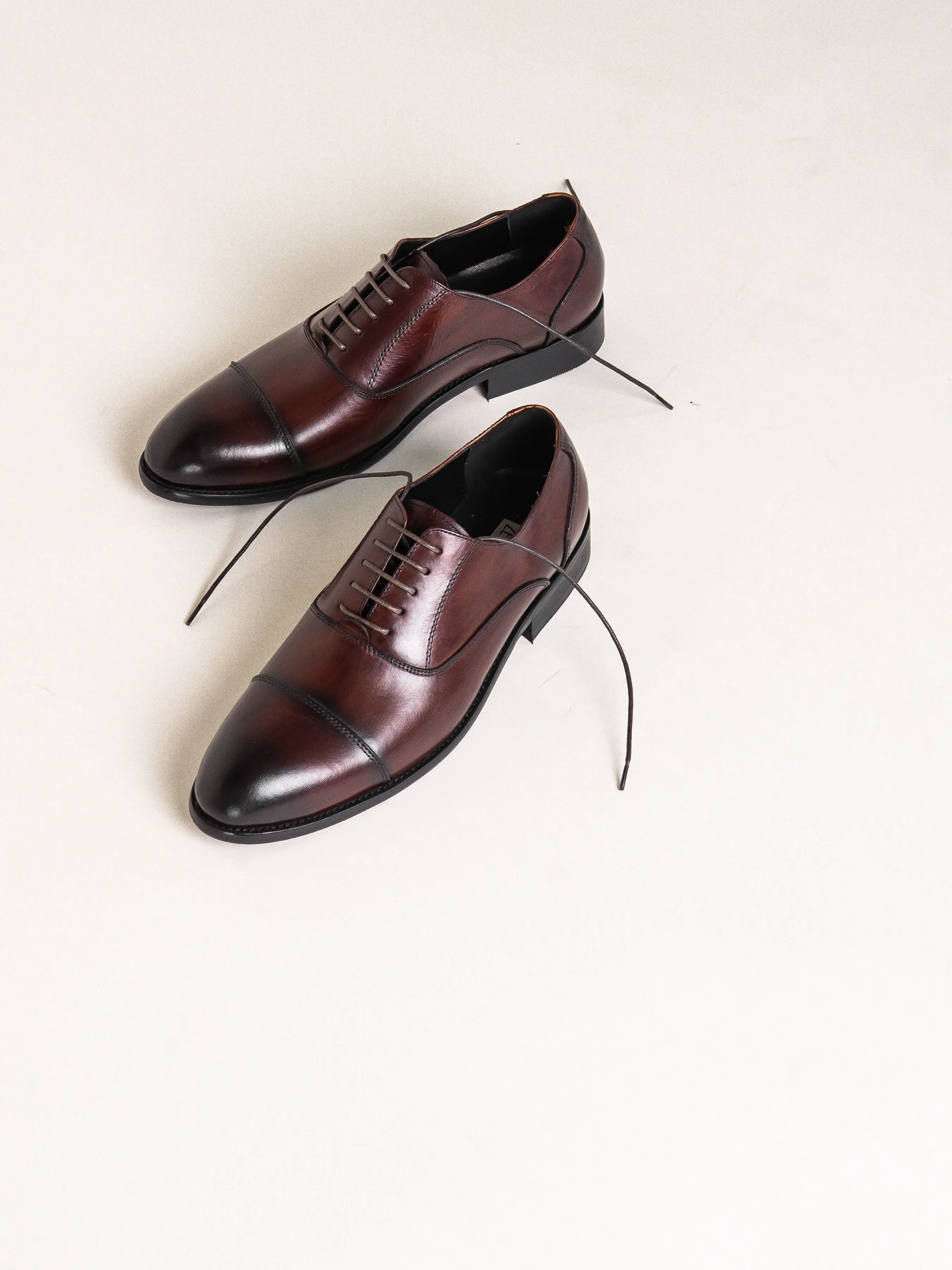 Oxford Cap Toe In Dark Brown - Hand Painted Patina - Lace Up