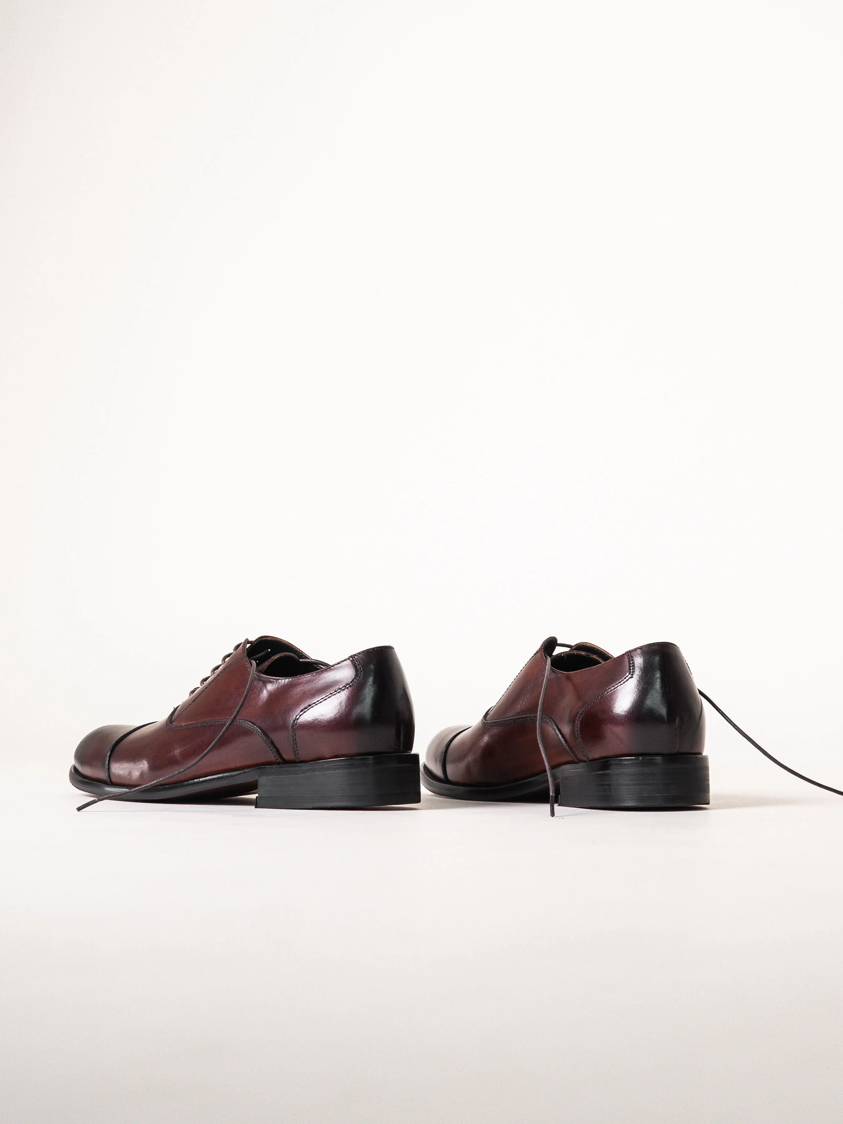 Oxford Cap Toe In Dark Brown - Hand Painted Patina - Lace Up