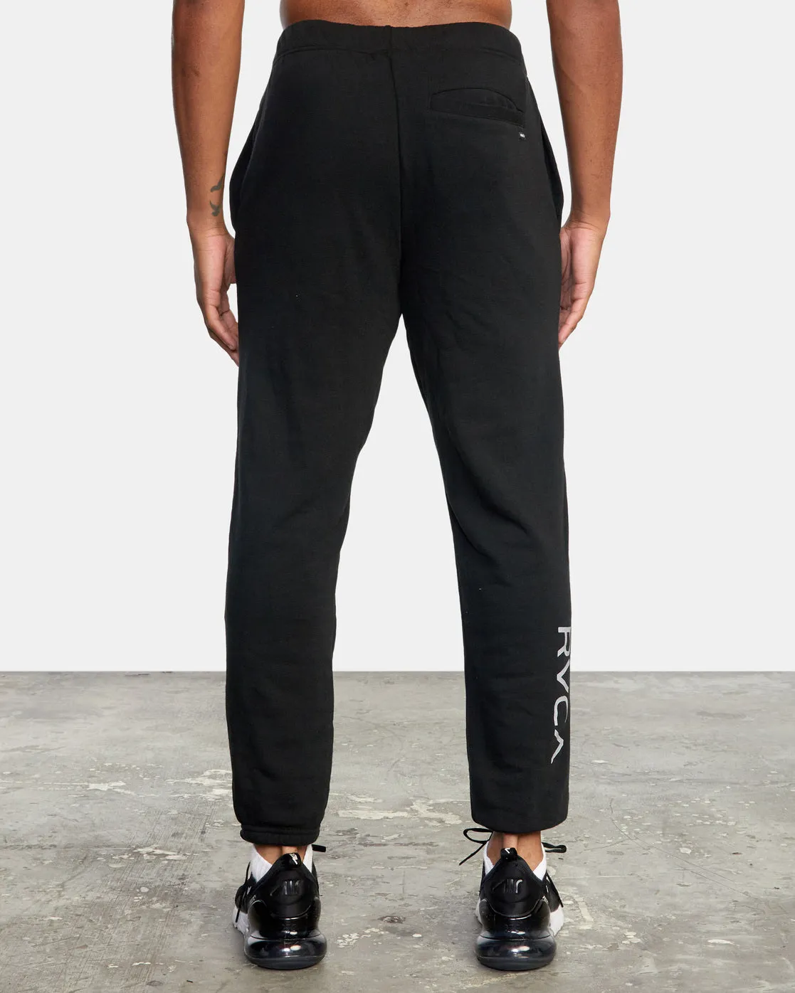 RVCA Swift Sweatpant can be rewritten as Stylish and Comfortable RVCA Sweatpants.