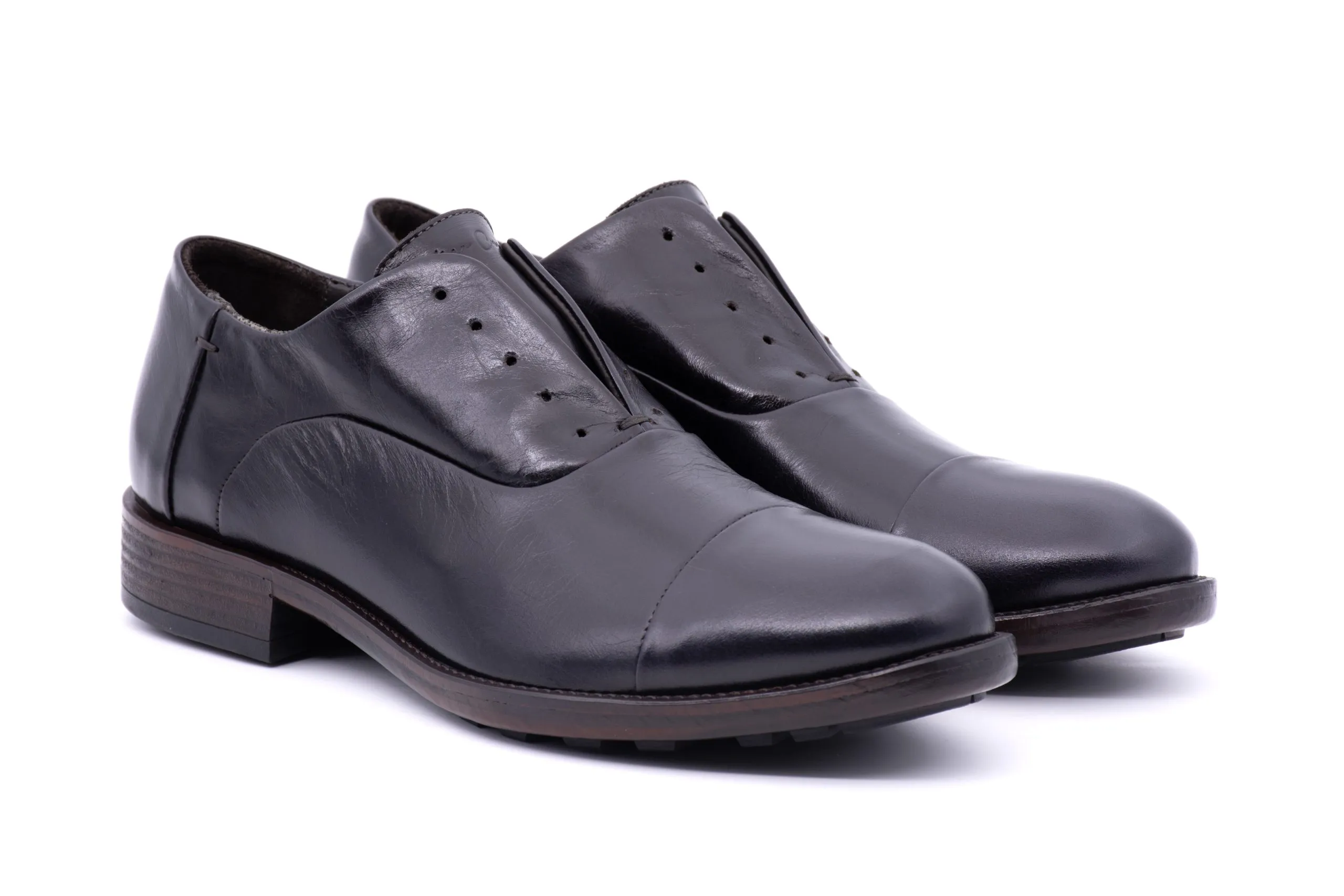 Salfskin Slip-On Oxford Shoes.