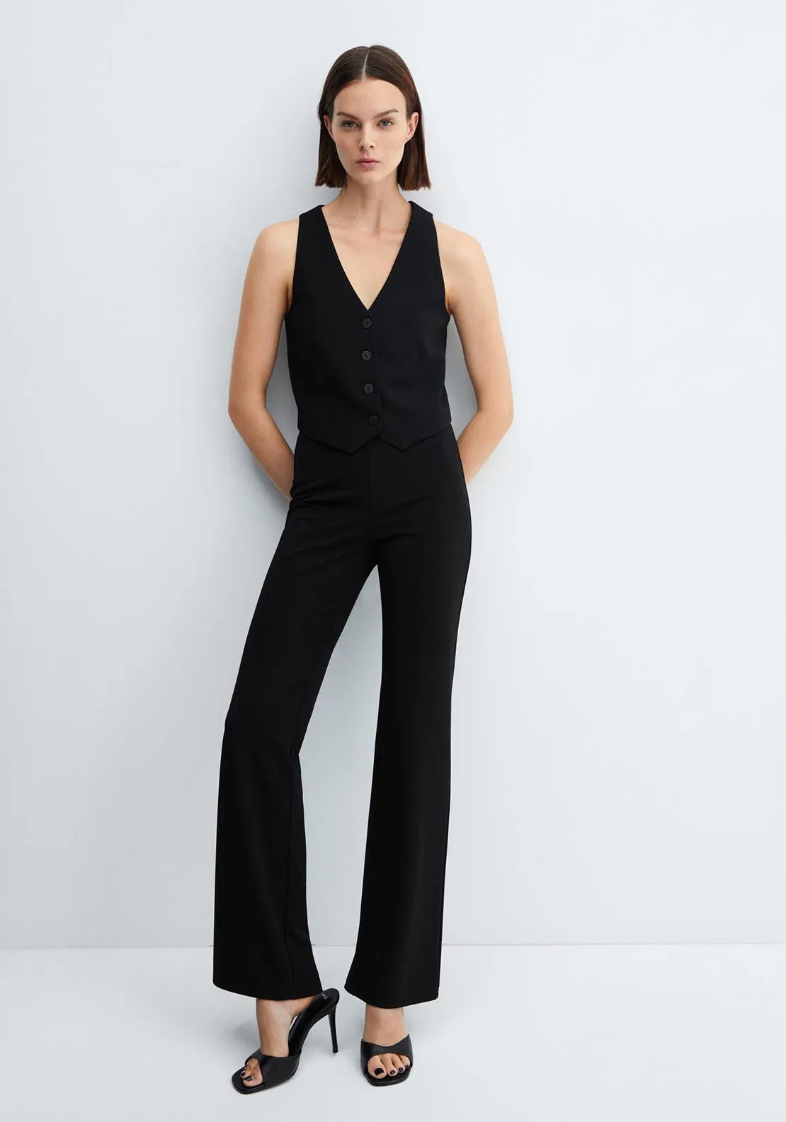 Slim-fit high-waisted pants