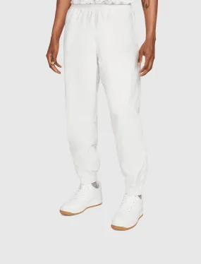 Swoosh Sweatpants - Solo Performance and Style