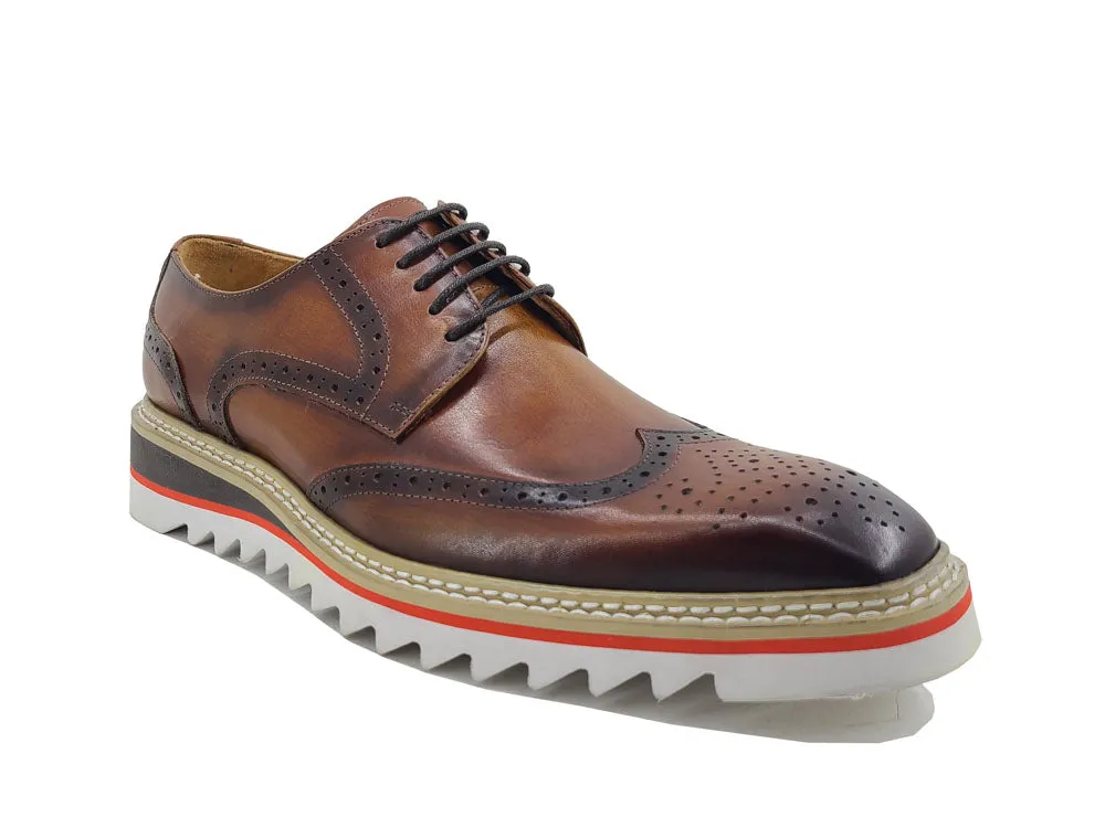 Wingtip Blucher Oxford with lightweight sole.